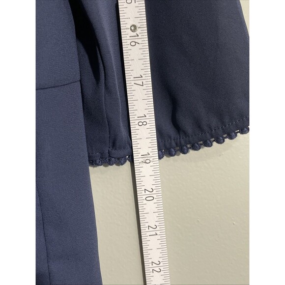 Lauren Conrad Large Blue Lace Detail Blouse Lightweight Feminine Romantic - Picture 8 of 15